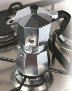 Bialetti Moka Express - 3 Tassen Espressokocher -Kaffeegetränkeladen 0ddf7688fff590de75c51e35a988f917