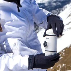 WACACO Nanopresso Tragbare Espressomaschine, Mit Nanopresso-Etui, Upgrade-Version Von Minipresso, Reisekaffeemaschine, Kaffee-To-Go, Manuell Betrieben, Weiß, Nachhaltig 7 WACACO Nanopresso Tragbare Espressomaschine, Mit Nanopresso-Etui, Upgrade-Version Von Minipresso, Reisekaffeemaschine, Kaffee-To-Go, Manuell Betrieben, Weiß, Nachhaltig -Kaffeegetränkeladen 2367198c884b6abb03de1d472de3f10a