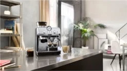 De'Longhi DeLonghi EC 9155.MB La Specialista Arte -Kaffeegetränkeladen 27d0e45379dcc8b57999d72ff462c2ef