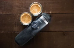 WACACO Nanopresso Barista Kit, Zubehör Für Die Tragbare Espressomaschine Nanopresso. Doppelter Espresso, Lungo 18 WACACO Nanopresso Barista Kit, Zubehör Für Die Tragbare Espressomaschine Nanopresso. Doppelter Espresso, Lungo -Kaffeegetränkeladen 62921e04bf21306c48c343104b13c2f6