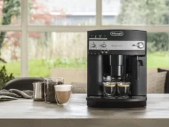 De'Longhi DeLonghi ESAM 3000 B Kaffeevollautomat Schwarz -Kaffeegetränkeladen 65e3f07addf514a17243d54643a0950e