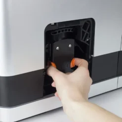 Caso: Design Kaffeevollautomat CREMA ONE (1881) -Kaffeegetränkeladen 6d9a1c69073b70dd948026f1d134b7c9