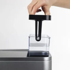 Caso: Design Kaffeevollautomat CREMA ONE (1881) -Kaffeegetränkeladen 8543e2edb11794b6bb6f74fb1bd98f0c