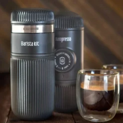 WACACO Nanopresso Barista Kit, Zubehör Für Die Tragbare Espressomaschine Nanopresso. Doppelter Espresso, Lungo 13 WACACO Nanopresso Barista Kit, Zubehör Für Die Tragbare Espressomaschine Nanopresso. Doppelter Espresso, Lungo -Kaffeegetränkeladen a2680b412d5ec522133c0bfdf8180a5e