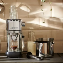 Tchibo Knock-Box Abklopfschale, Für Siebträger Espressomaschine, Zur Leichten Entsorgung Des Feuchten Kaffeesatzes, Silber / Schwarz, Edelstahl Und Gummi -Kaffeegetränkeladen db6b8c4c6e5743f611d8f8bf1f8e9a65