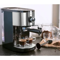 Bestron Espressomaschine Für 2 Tassen, Kolbenmaschine Mit Schwenkbarer Dampfdüse, Inkl. Integriertem Tassenwärmer, Herausnehmbarem Wassertank & 15 Bar Pumpendruck, 1.450 Watt, Farbe: Silber -Kaffeegetränkeladen e836fef30572c9be630b46d61949a36b
